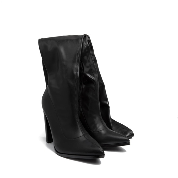 Chunky Heel Thigh High Boots ( size 10 will fit better if you wear 8 1/2) - Picture 2 of 4